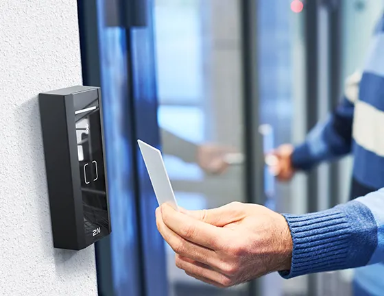 2N Access Unit M RFID Multifrequency